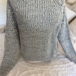 John + Jenn Textured Knit Sweater in Gray